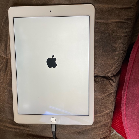 iPad just don’t  use it anymore - Picture 2 of 3